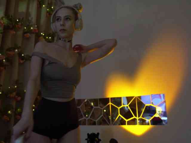 ballerina_capuchina webcam