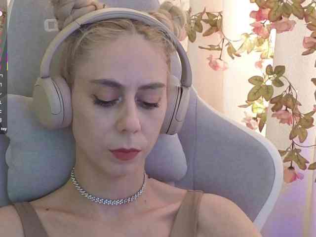 -Light-Fury- Live Webcam on BongaCams