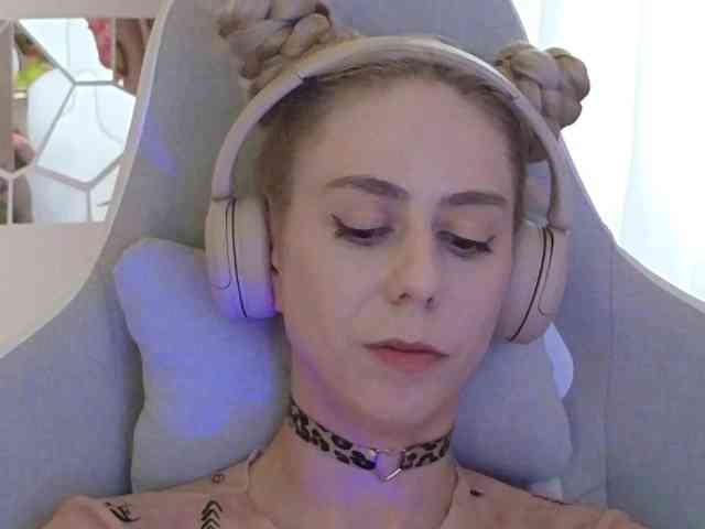 ballerina_capuchina webcam