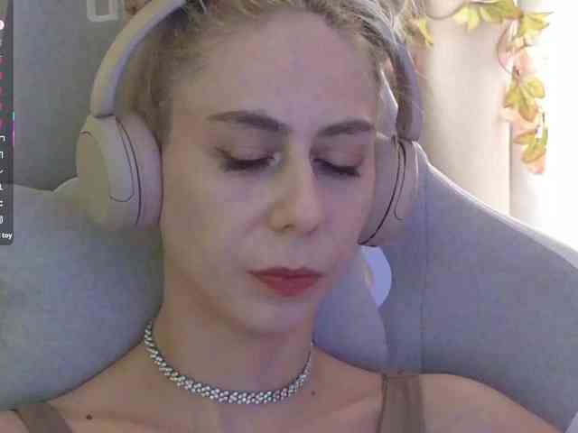 ballerina_capuchina webcam