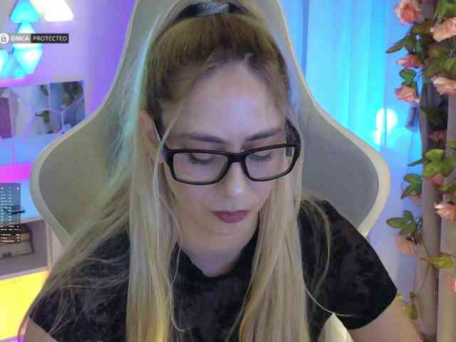 ballerina_capuchina webcam