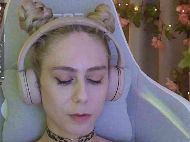 ballerina_capuchina webcam