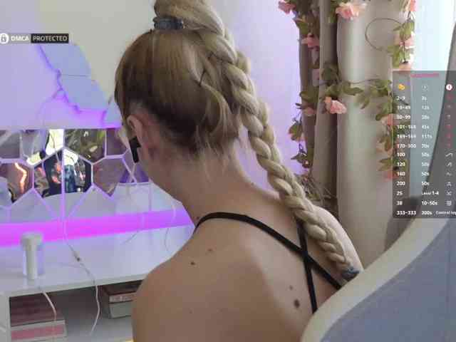 Danil__Kolbasenko webcam