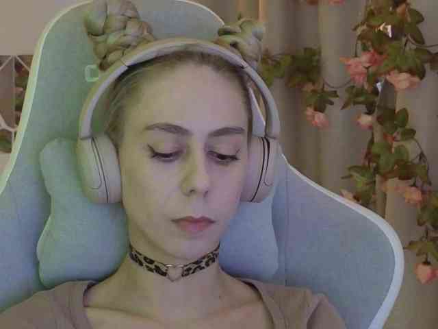 ballerina_capuchina webcam