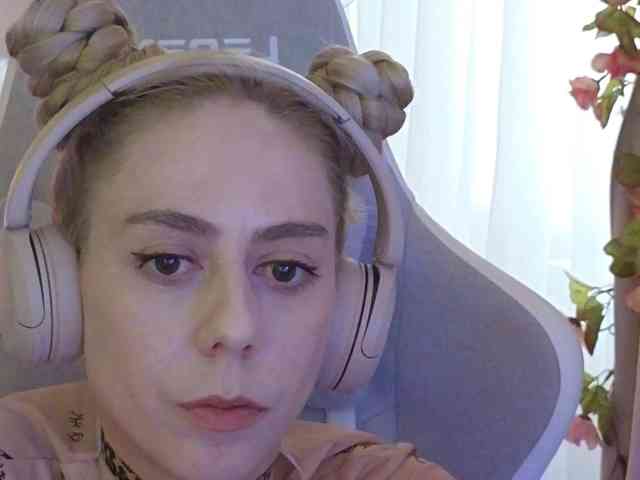 ballerina_capuchina webcam