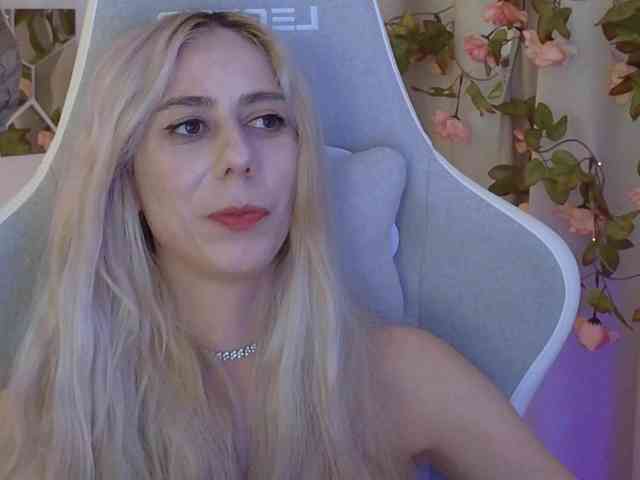 ballerina_capuchina webcam