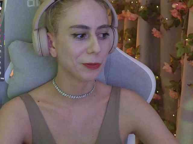 ballerina_capuchina webcam