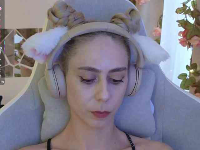 ballerina_capuchina webcam