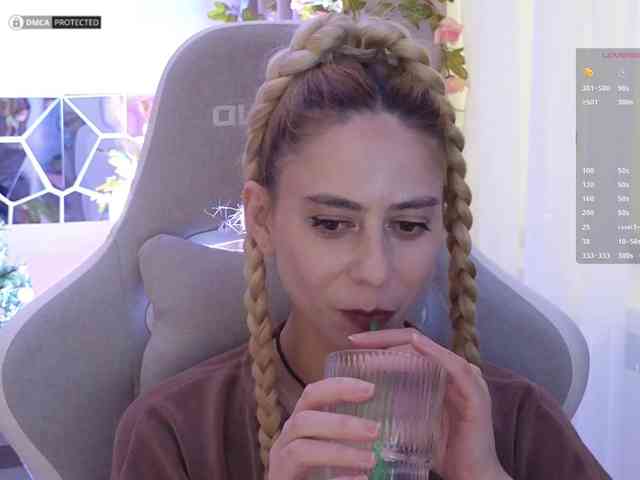 -Light-Fury- Live Webcam on BongaCams