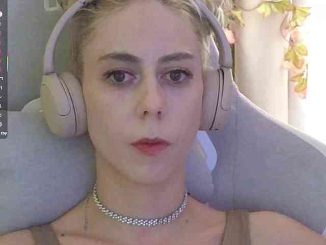 ballerina_capuchina webcam