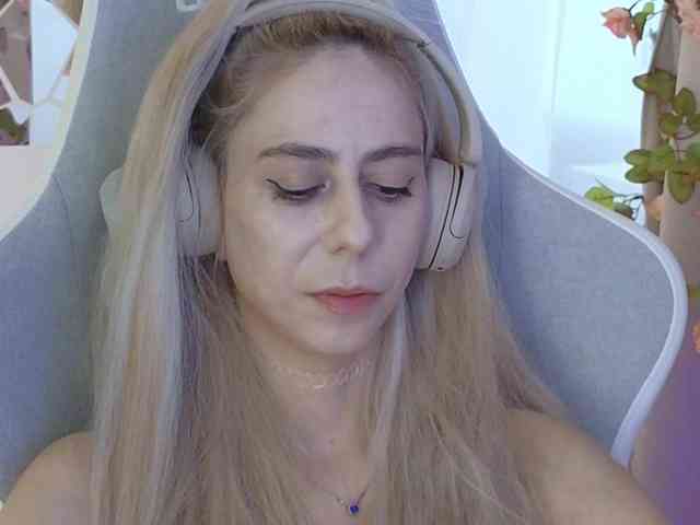 ballerina_capuchina webcam