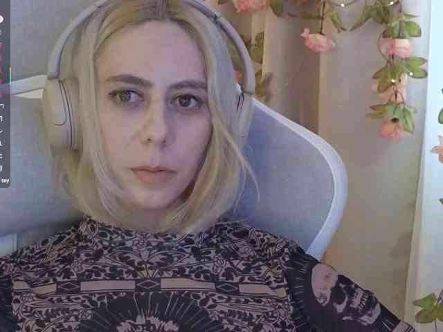 ballerina_capuchina webcam