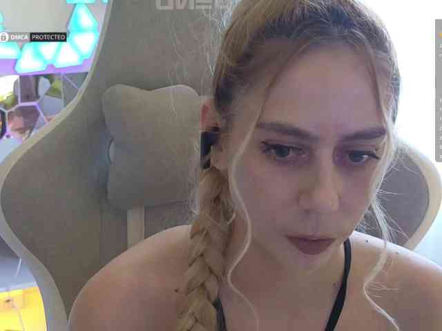 Danil__Kolbasenko webcam