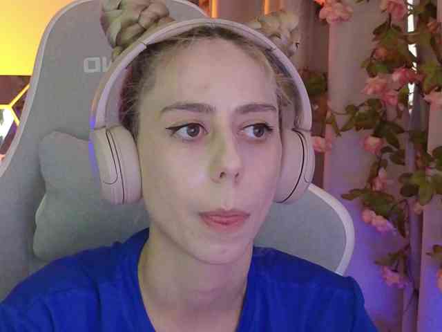 ballerina_capuchina webcam