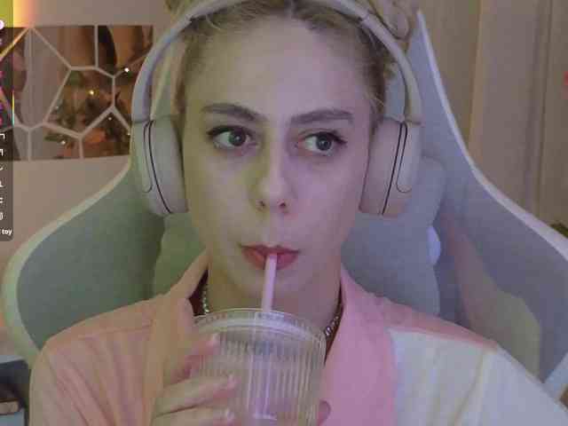 ballerina_capuchina webcam
