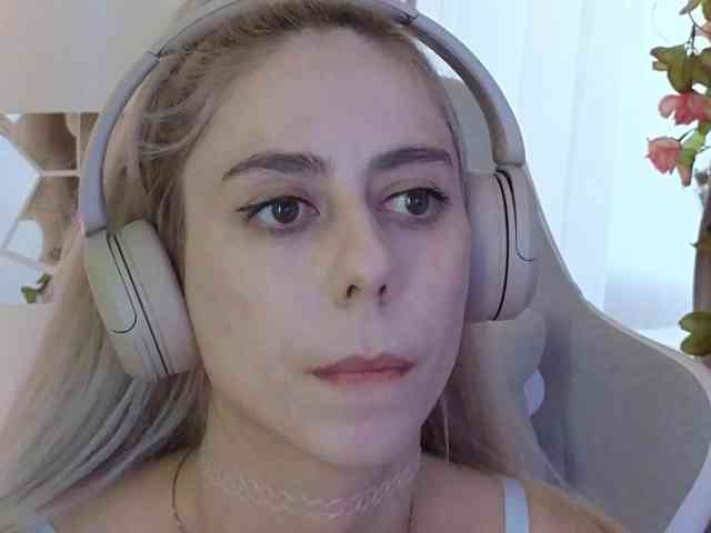 ballerina_capuchina webcam