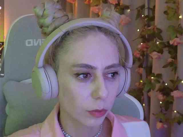ballerina_capuchina webcam