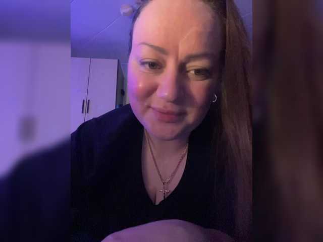 SweetyLiza's BongaCams show and profile