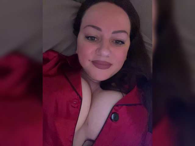 SweetyLiza's BongaCams show and profile