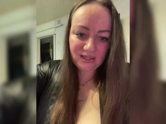 SweetyLiza's BongaCams show and profile