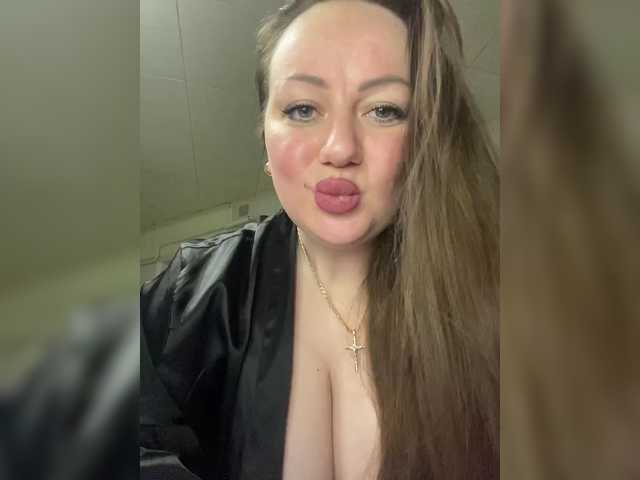 SweetyLiza's BongaCams show and profile