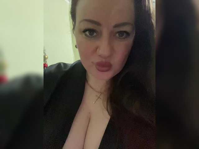 SweetyLiza's BongaCams show and profile