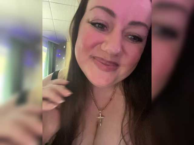 SweetyLiza's BongaCams show and profile