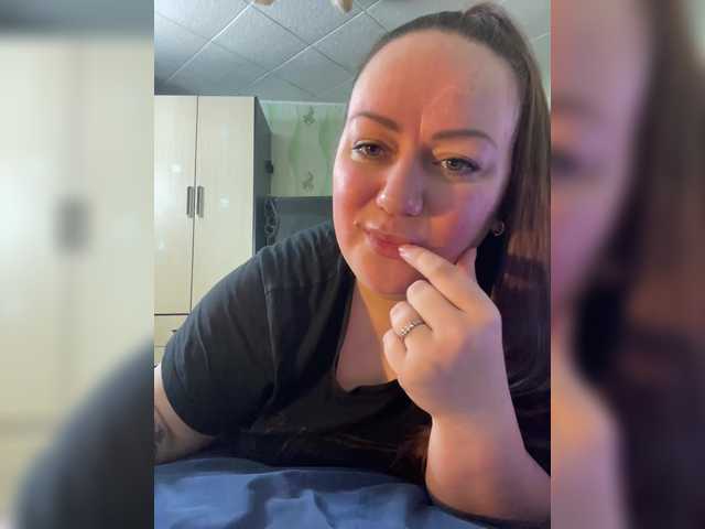 SweetyLiza's BongaCams show and profile