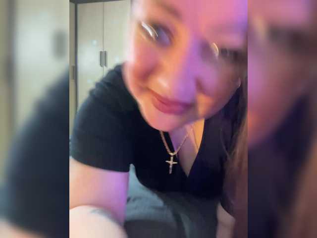 SweetyLiza's BongaCams show and profile