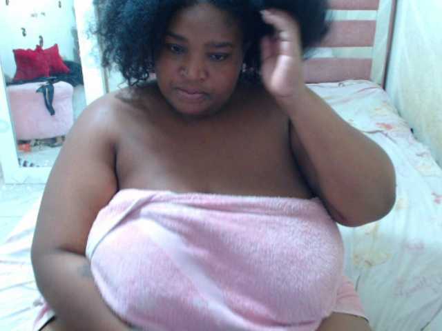 hannai webcam bongacams model stream image