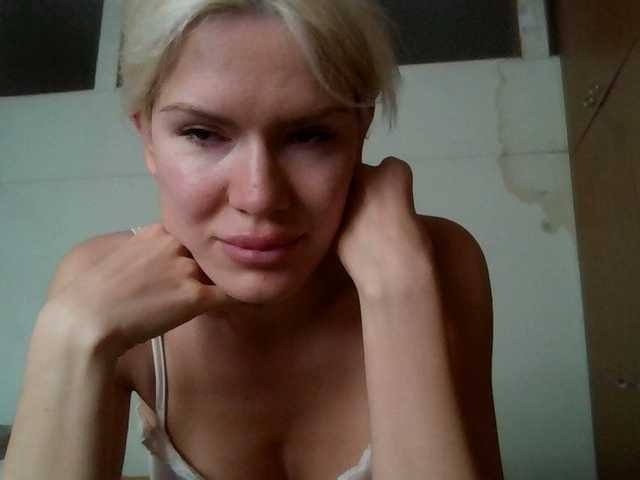 Keylaone's BongaCams show and profile