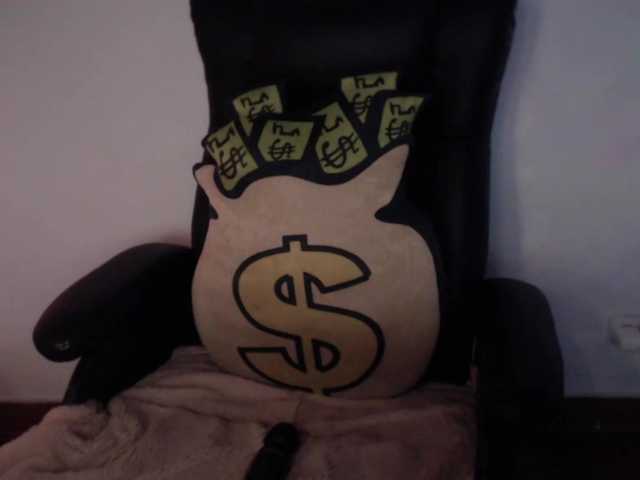 paramo1's BongaCams show and profile