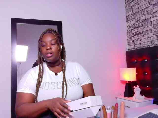 black-pussydoll webcam