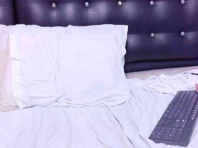 black-pussydoll webcam