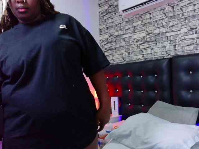 black-pussydoll webcam