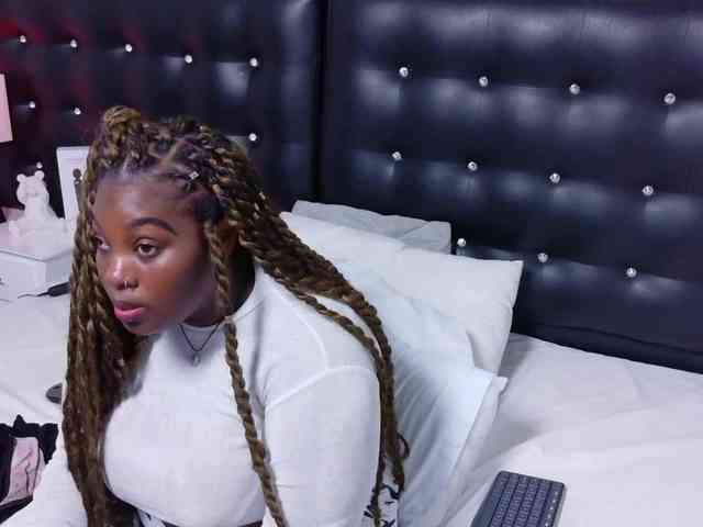 black-pussydoll webcam