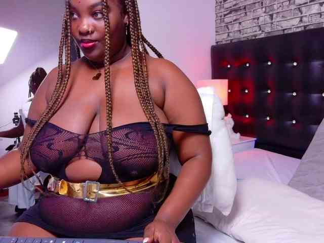 black-pussydoll webcam