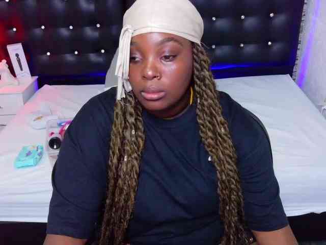 black-pussydoll webcam
