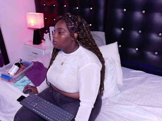 black-pussydoll webcam