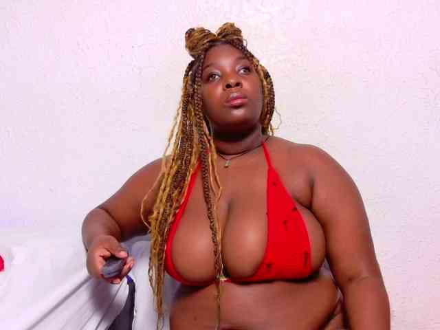 black-pussydoll webcam