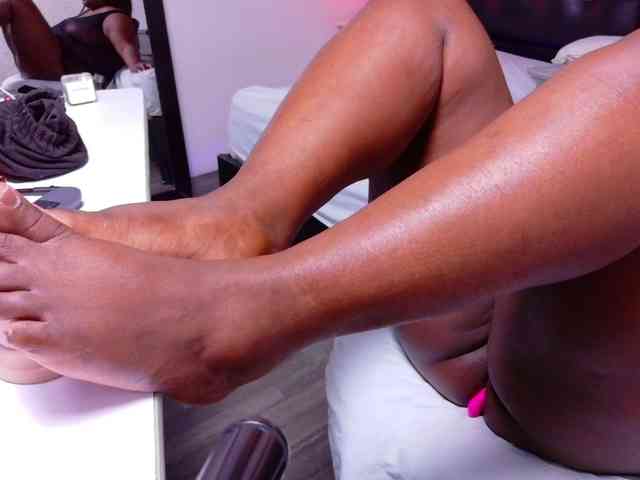 black-pussydoll webcam