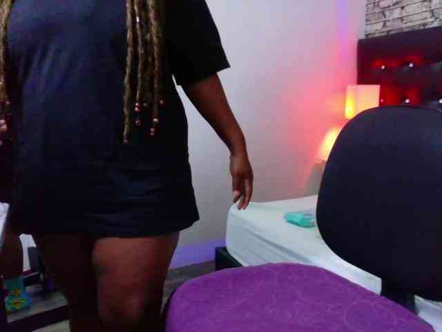 black-pussydoll webcam