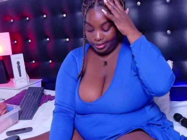 black-pussydoll webcam
