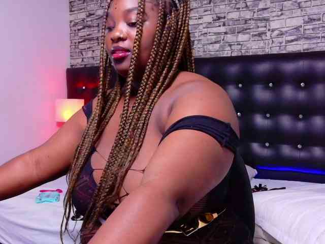 black-pussydoll webcam