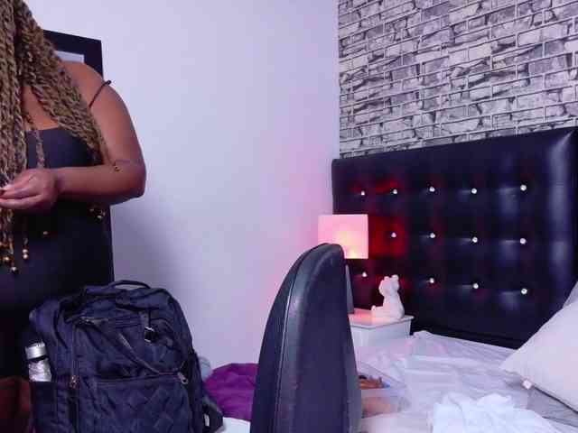 black-pussydoll webcam