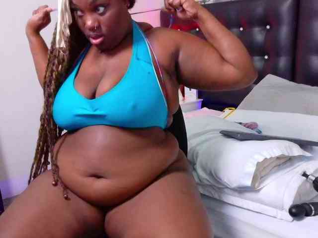 black-pussydoll webcam