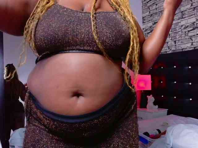 black-pussydoll webcam