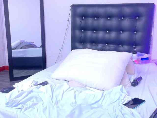 black-pussydoll webcam