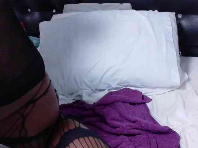 black-pussydoll webcam