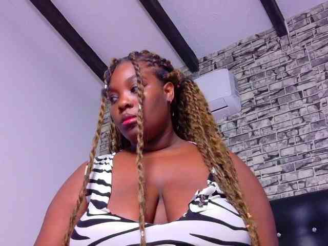 black-pussydoll webcam